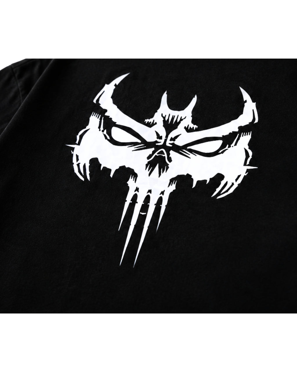 Reflective Phantom Skull
